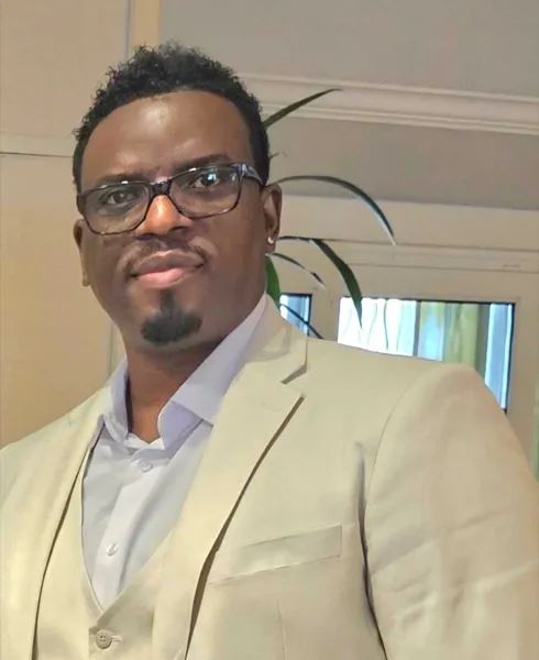 Dr. Bayo Owens, PMHNP, therapist in Sugarland, Texas