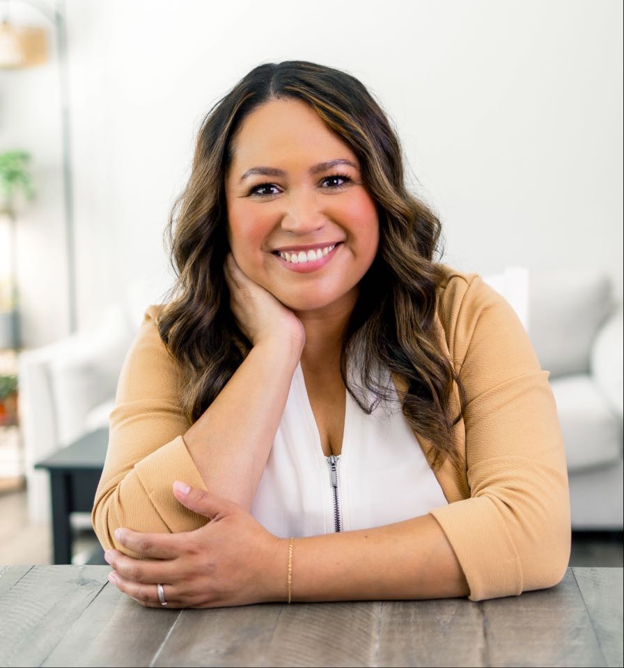 Esmeralda Cardenas, LPC, therapist in Helotes, Texas